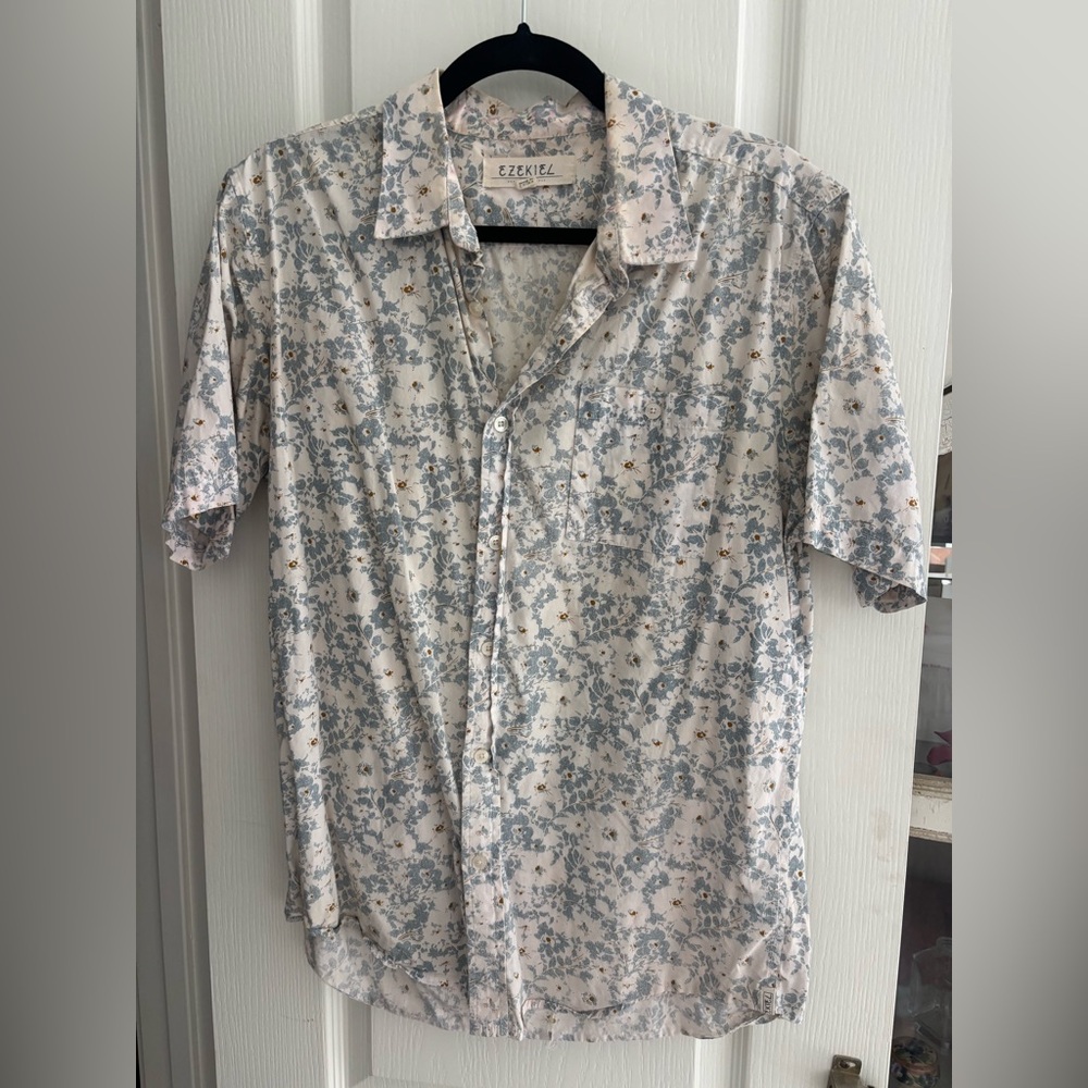 Ezekiel Men's Casual Floral Shirt - Cream and Gray